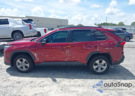 2022 Toyota Rav4 Xle z USA, uszkodzony, nr VIN 2T3W1RFV6NW227467